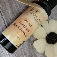 Carregar imagem no visualizador da galeria, Sweet Vanilla & Sandalwood Room Spray
