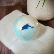Load image into Gallery viewer, Shore Waves Bath Bomb