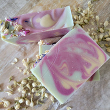 Load image into Gallery viewer, Pikake Garden